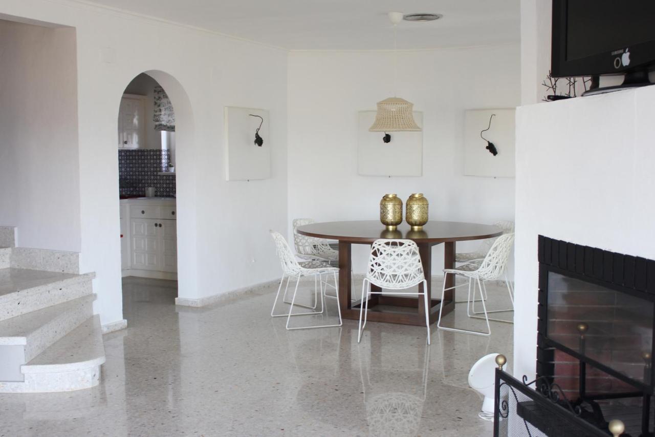 El Nido Villa เดเนีย ภายนอก รูปภาพ